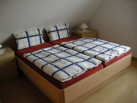 FW 1 Schlafzimmer.JPG